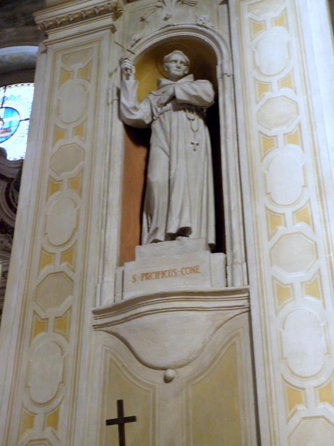 Duomo di santa sofia statue of saint pacificus lendinara