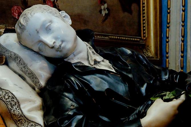kostka-sur-son-lit-de-mort-statue-de-pierre-le-gros-2.jpg